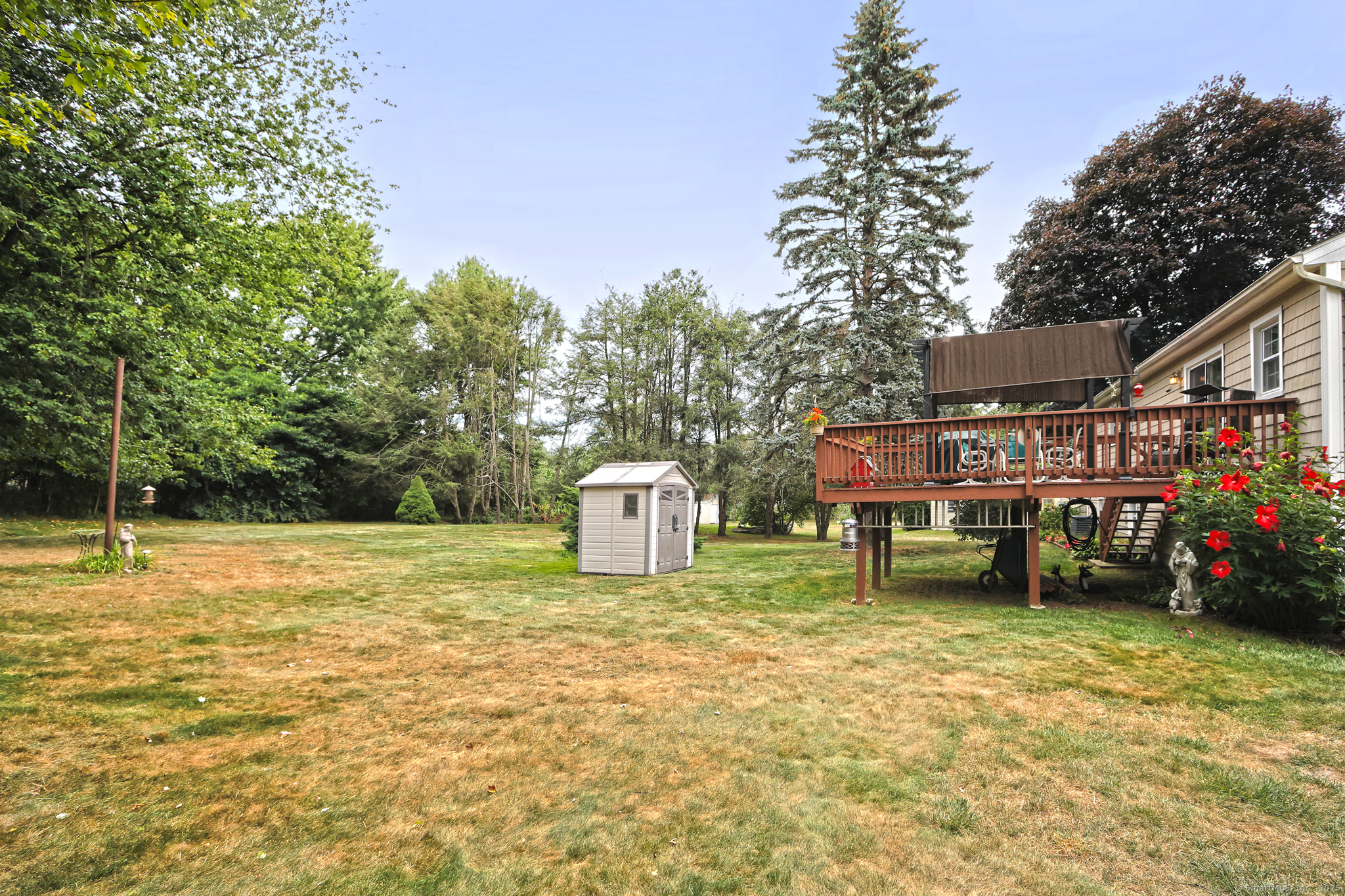 Milford, Connecticut, 06460, United States, 3 Bedrooms Bedrooms, ,3 BathroomsBathrooms,Residential,For Sale,1933259