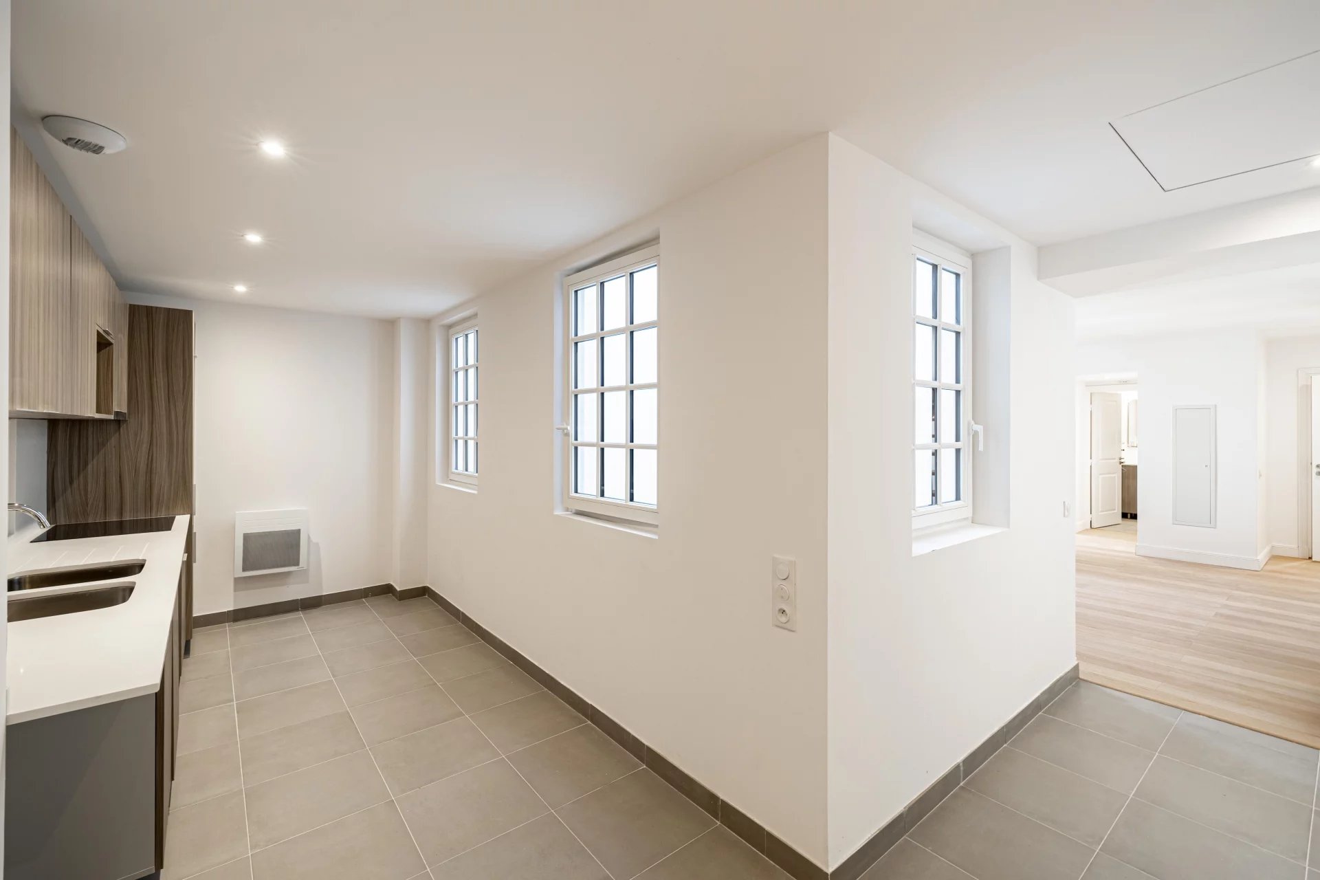 Antibes, Provence-Alpes-Côte d’Azur, 06600, FR, 3 Bedrooms Bedrooms, ,3 BathroomsBathrooms,Residential,For Sale,1759694