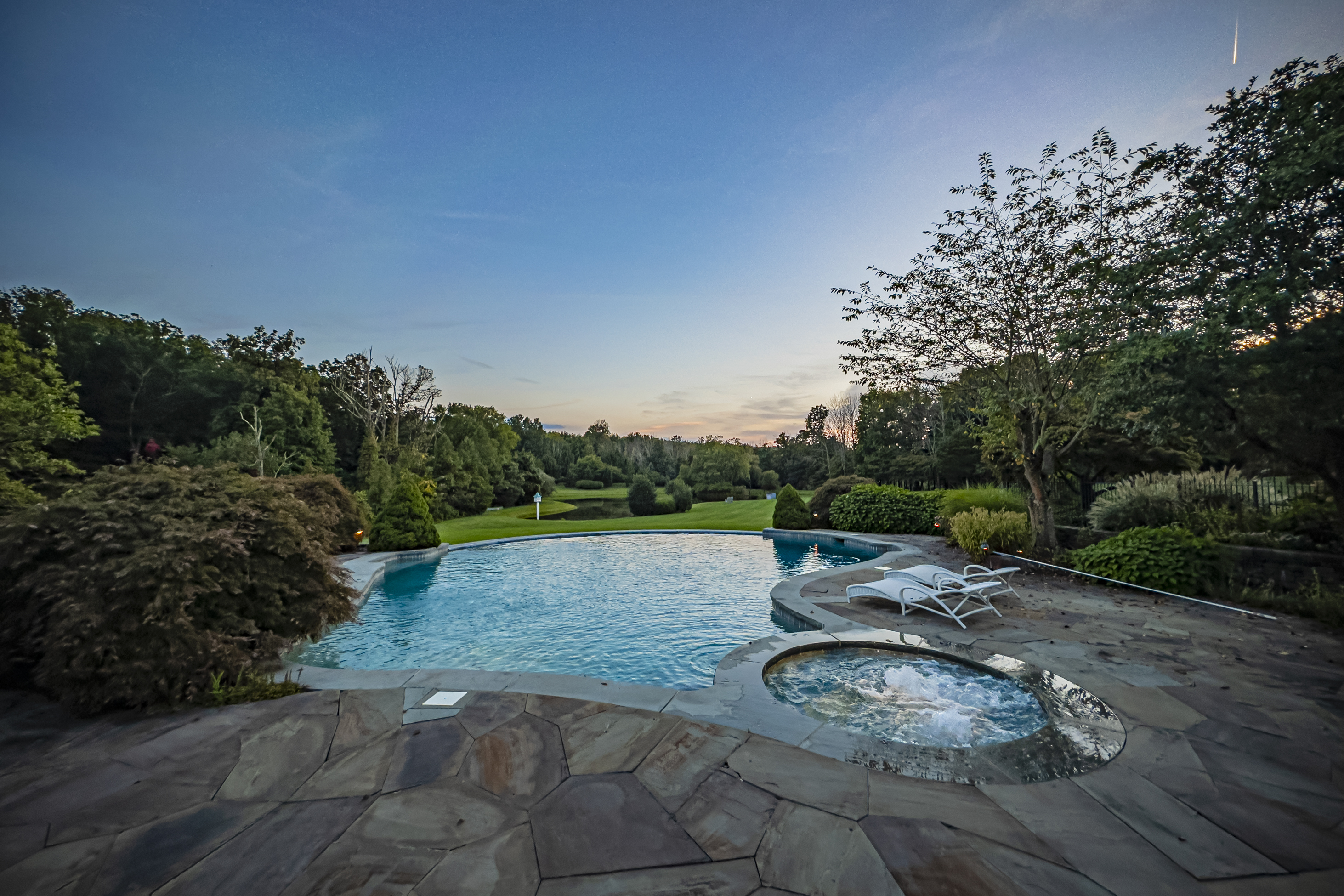  Timeless Elegance, Endless Amenities and Natural Beauty - 物件實景