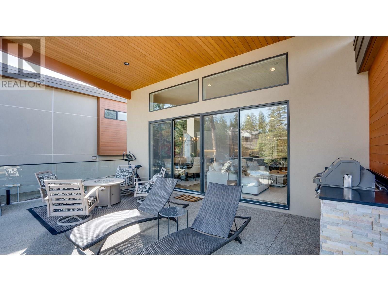 VERNON, British Columbia, V1H 2L7, CA, 3 Bedrooms Bedrooms, ,2 BathroomsBathrooms,Residential,For Sale,1838492