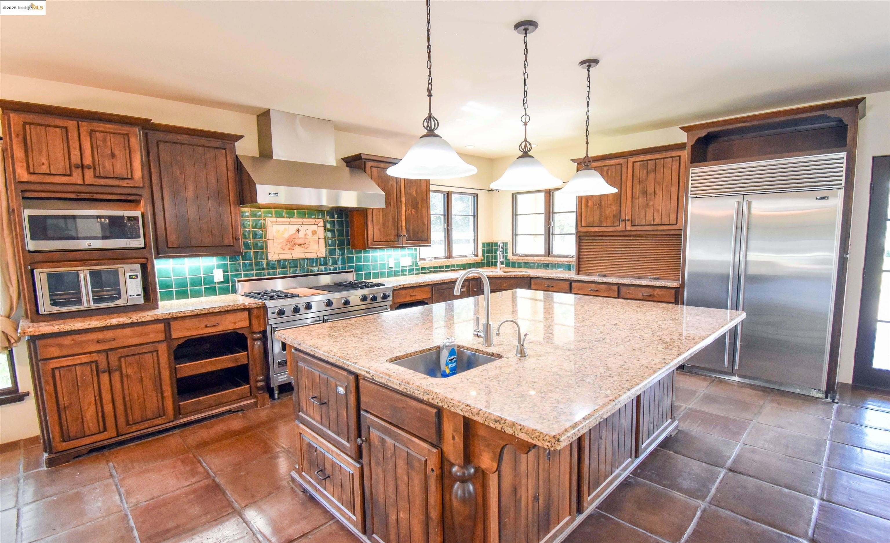 Sonora, California, 95370, United States, 4 Bedrooms Bedrooms, ,4 BathroomsBathrooms,Residential,For Sale,1846980