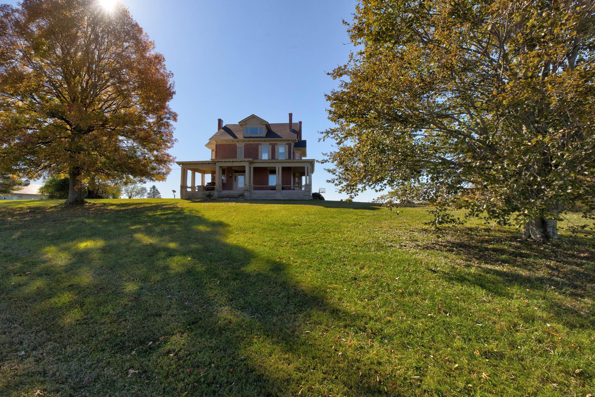 Winchester, Kentucky, 40391, United States, 3 Bedrooms Bedrooms, ,3 BathroomsBathrooms,Residential,For Sale,1992796