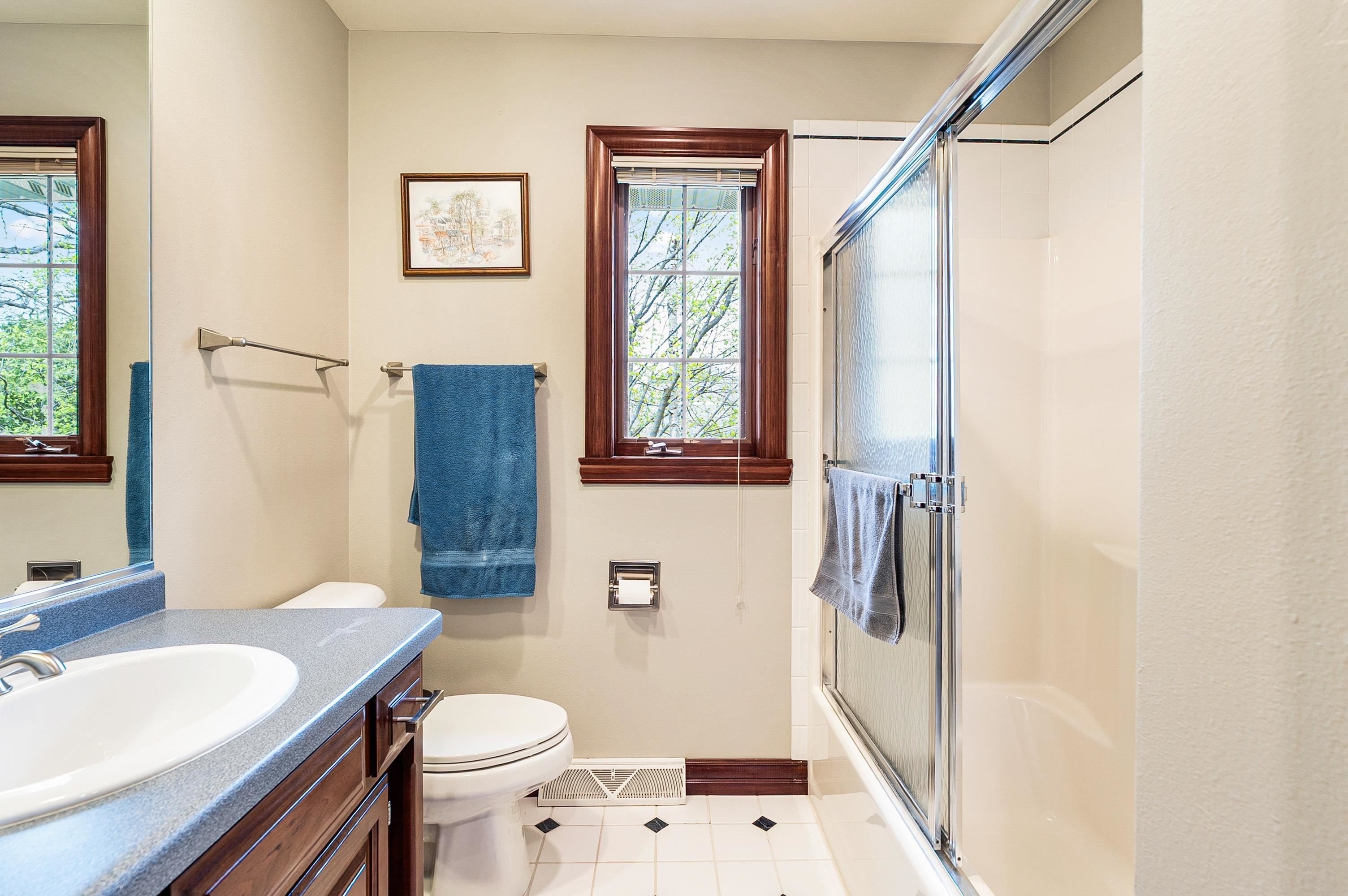 GREEN BAY, Wisconsin, 54313, United States, 4 Bedrooms Bedrooms, ,5 BathroomsBathrooms,Residential,For Sale,2048665