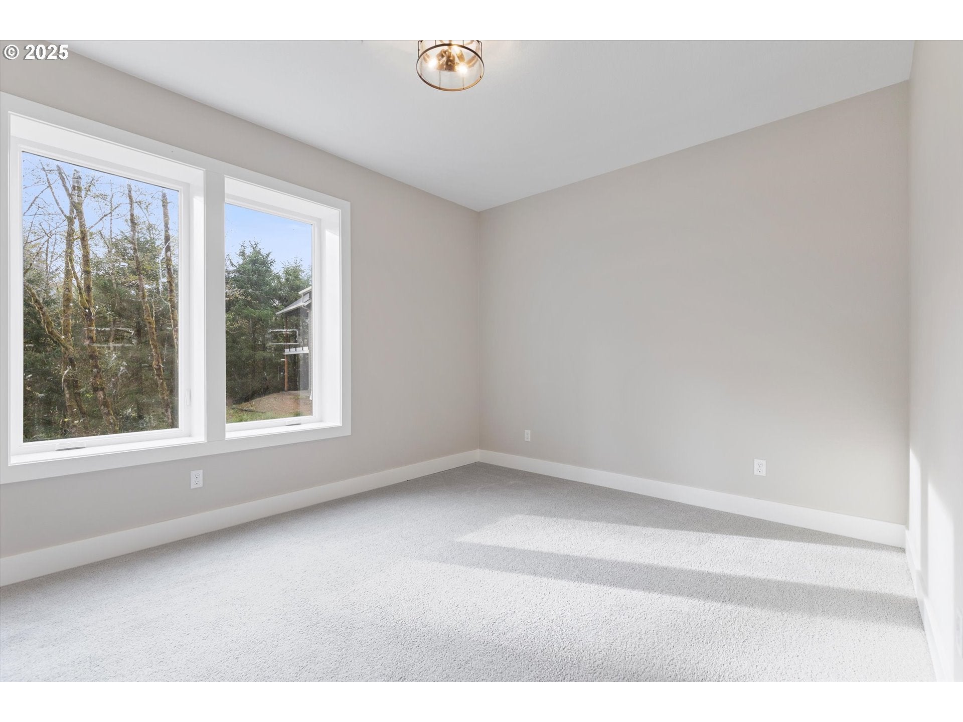 CannonBeach, Oregon, 97110, United States, 4 Bedrooms Bedrooms, ,4 BathroomsBathrooms,Residential,For Sale,2003076