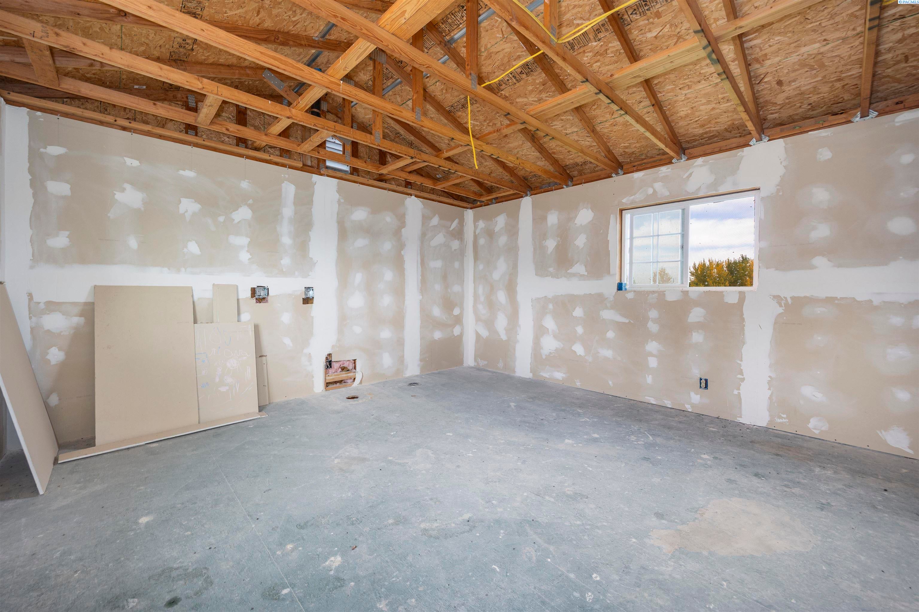 Richland, Washington, 99354, United States, 3 Bedrooms Bedrooms, ,2 BathroomsBathrooms,Residential,For Sale,1978459