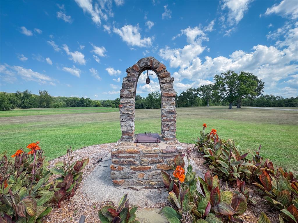 Fort Gibson, Oklahoma, 74434, United States, 2 Bedrooms Bedrooms, ,3 BathroomsBathrooms,Residential,For Sale,1982810