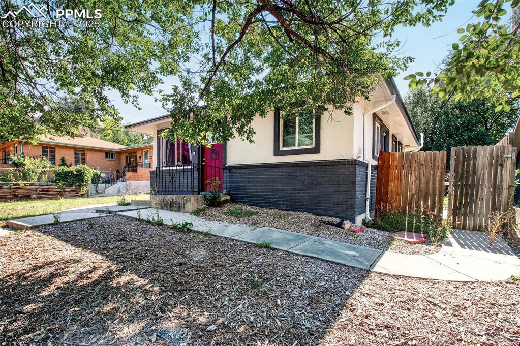 Colorado Springs, Colorado, 80904, United States, ,Residential,For Sale,1972631