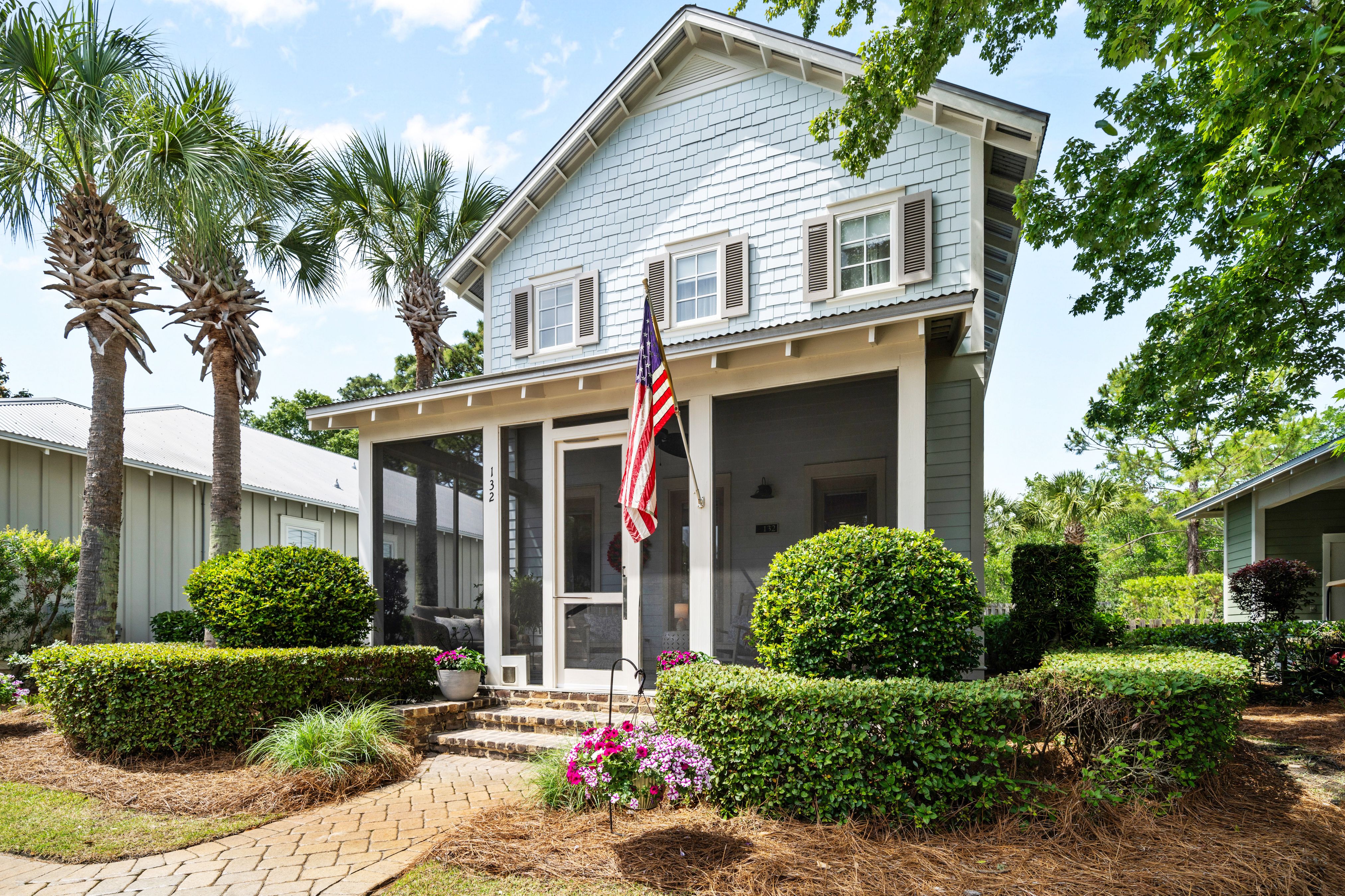  Boater’s Retreat With Updated Two-Story Home And Community Amenities - 物件實景