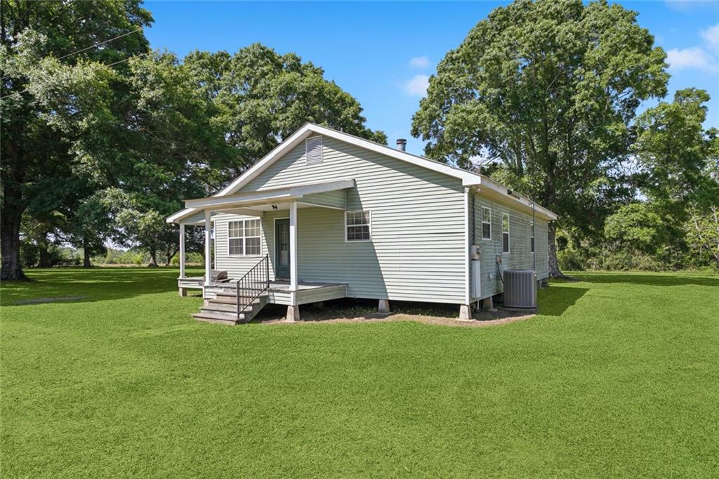 Folsom, Louisiana, 70437, United States, 2 Bedrooms Bedrooms, ,1 BathroomBathrooms,Residential,For Sale,1897363