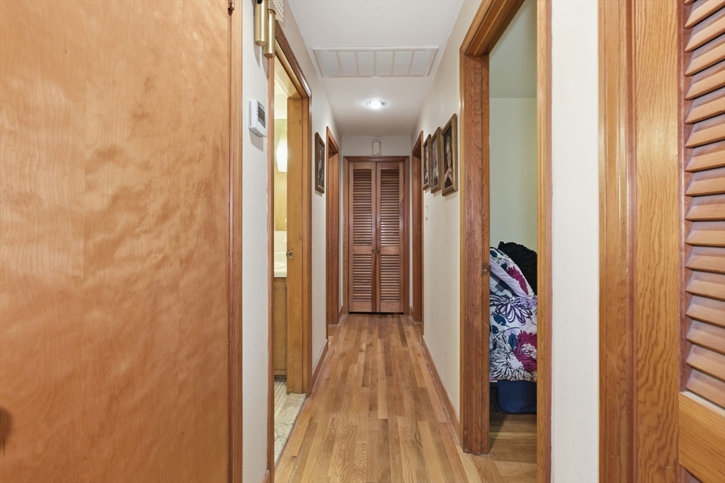 Methuen, Massachusetts, 01844, United States, 3 Bedrooms Bedrooms, ,1 BathroomBathrooms,Residential,For Sale,1987620