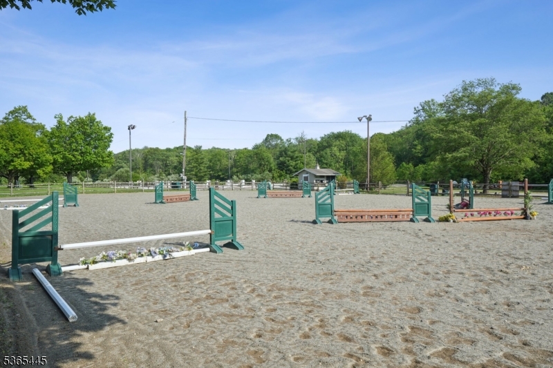 Kinnelon Boro, New Jersey, 07405-2443, United States, 4 Bedrooms Bedrooms, ,3 BathroomsBathrooms,Residential,For Sale,1861963