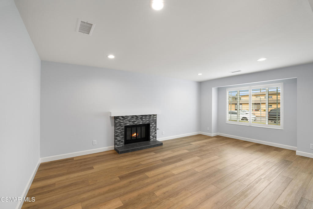 Oxnard, California, 93033, United States, 4 Bedrooms Bedrooms, ,2 BathroomsBathrooms,Residential,For Sale,1916733