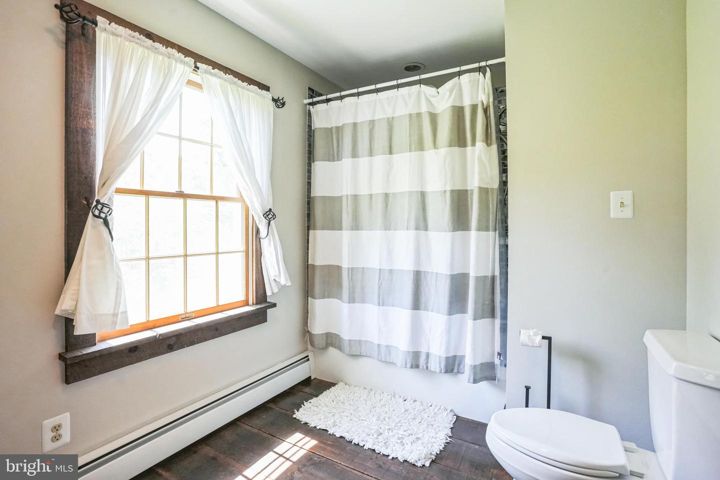 Pottstown, Pennsylvania, 19465, United States, 3 Bedrooms Bedrooms, ,6 BathroomsBathrooms,Residential,For Sale,1913550