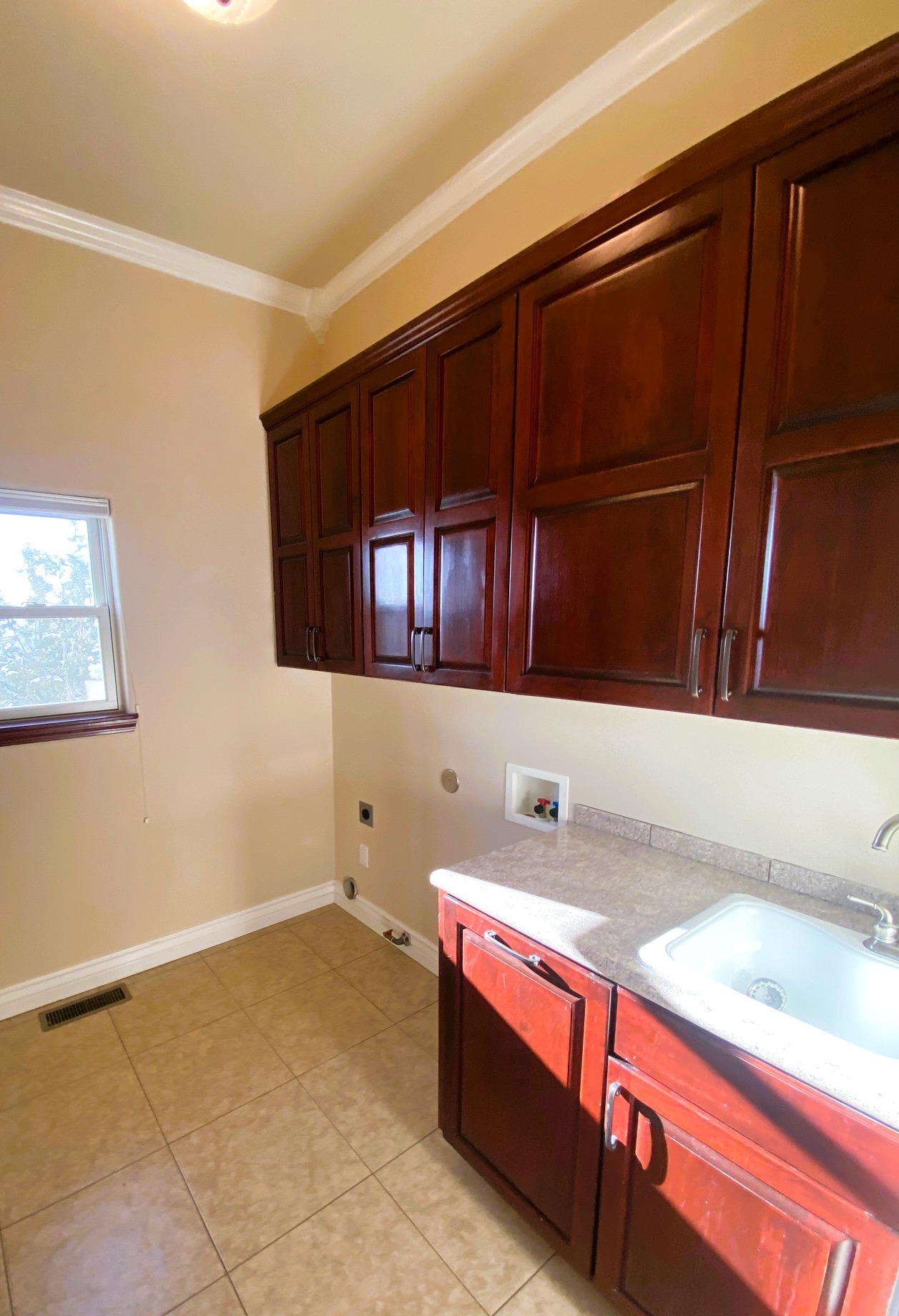 Farmington, New Mexico, 87402, United States, 4 Bedrooms Bedrooms, ,4 BathroomsBathrooms,Residential,For Sale,2005186