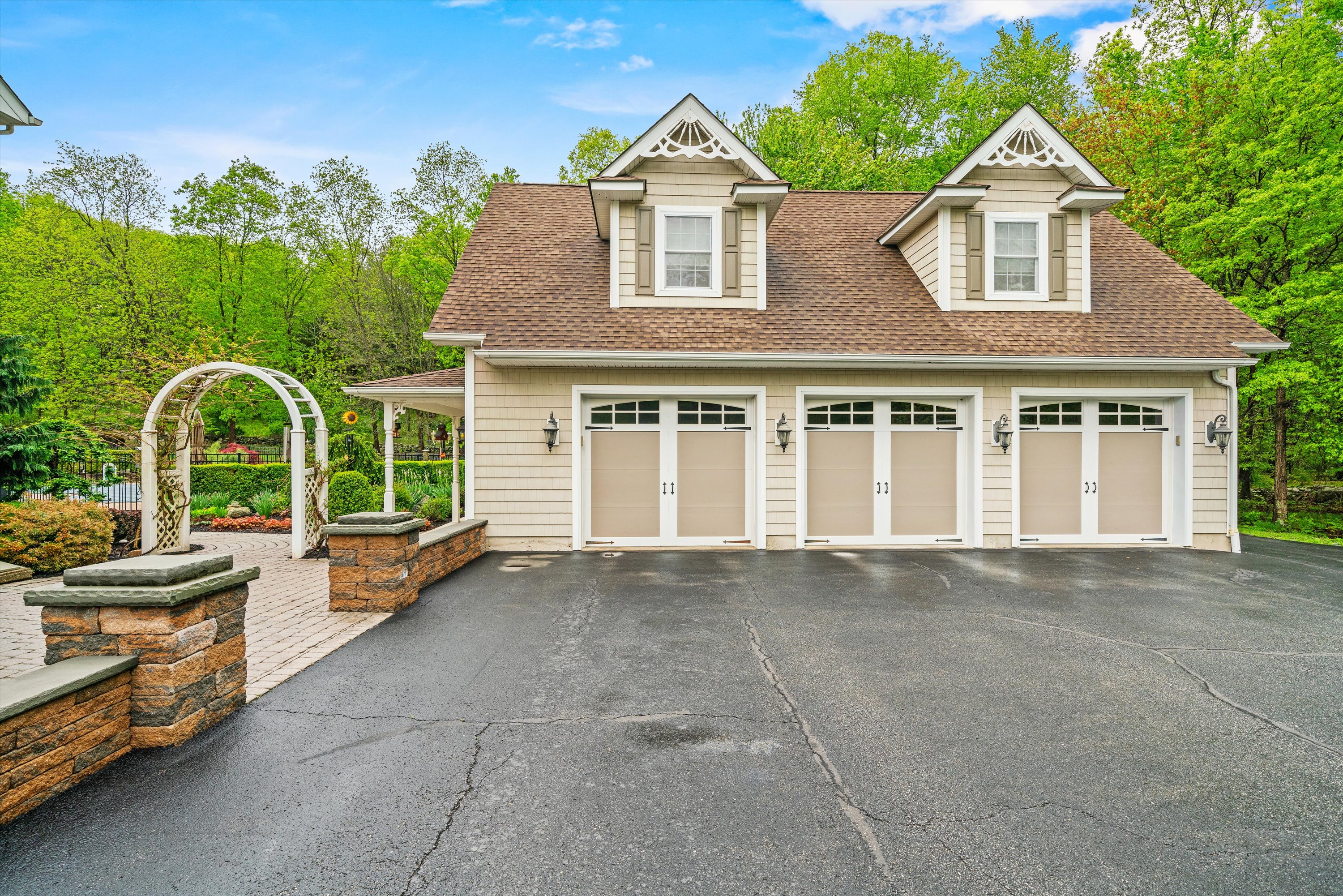 Montgomery, New York, 12549, United States, 4 Bedrooms Bedrooms, ,4 BathroomsBathrooms,Residential,For Sale,1806670