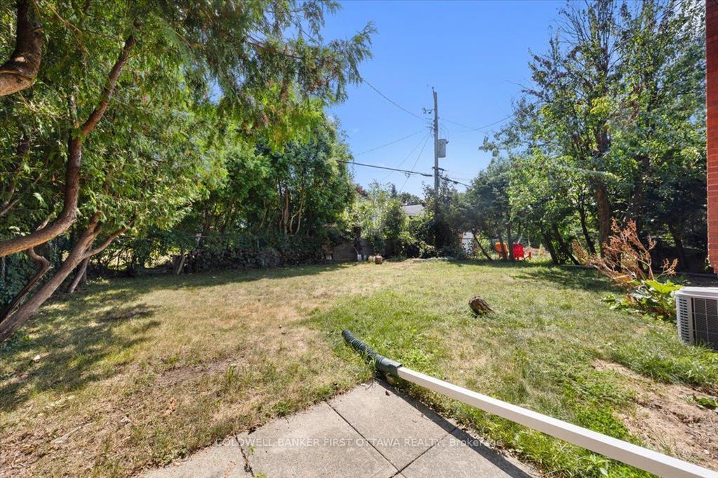 Ottawa, Ontario, K2A 1N7, CA, 3 Bedrooms Bedrooms, ,2 BathroomsBathrooms,Residential,For Sale,1924987