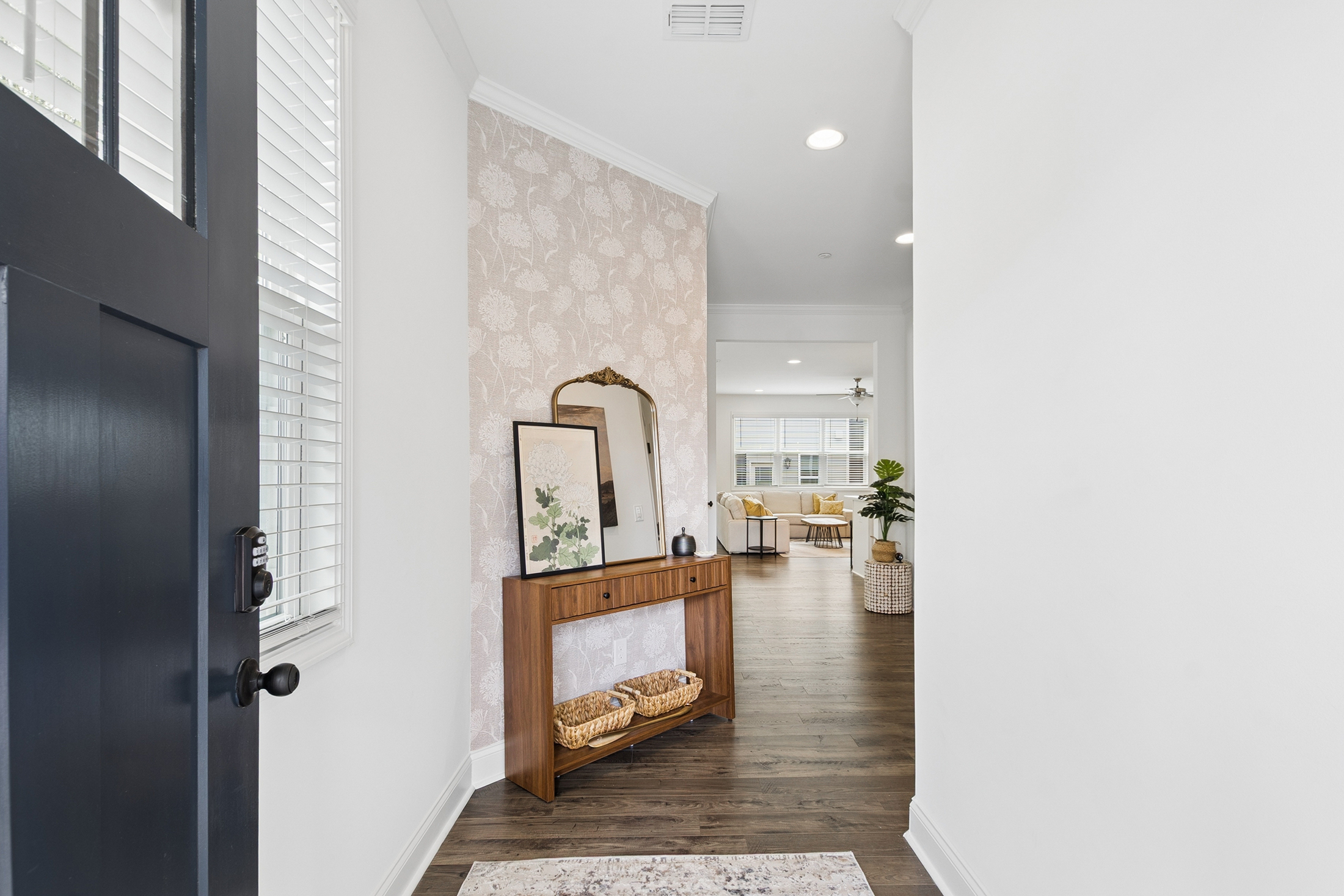  End-Unit, Craftsman Townhome with Custom Upgrades - 物件實景