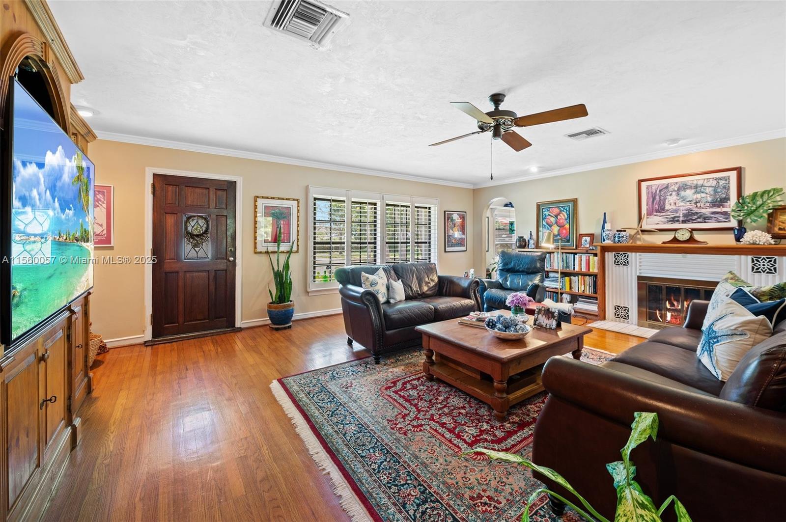 Pinecrest, Florida, 33156, United States, 2 Bedrooms Bedrooms, ,2 BathroomsBathrooms,Residential,For Sale,1885359