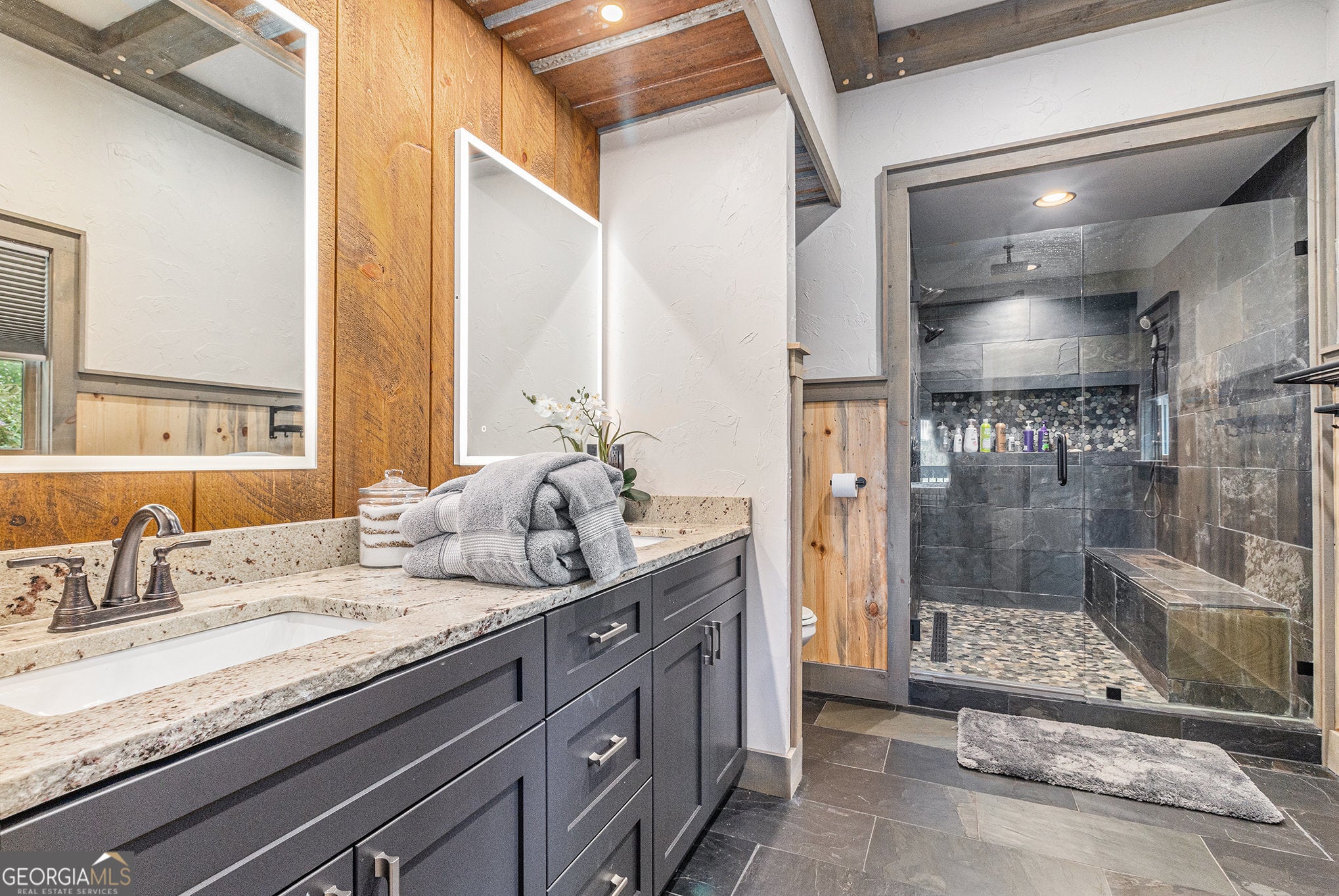 Ellijay, Georgia, 30540, United States, 5 Bedrooms Bedrooms, ,5 BathroomsBathrooms,Residential,For Sale,1952564