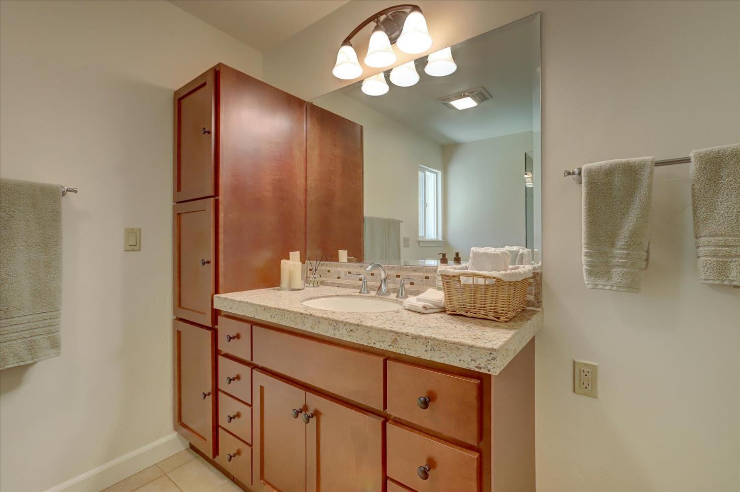 Grass Valley, California, 95949, United States, 3 Bedrooms Bedrooms, ,3 BathroomsBathrooms,Residential,For Sale,1856649