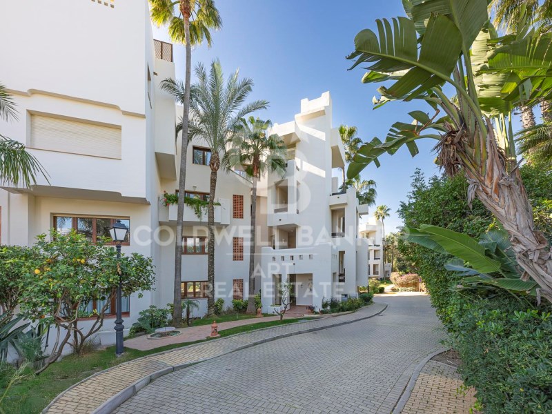 Estepona, Andalusia, ES, 3 Bedrooms Bedrooms, ,Residential,For Sale,1940839