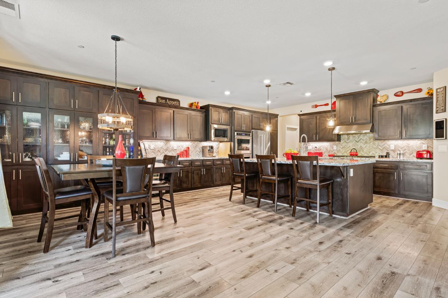 Roseville, California, 95747, United States, 5 Bedrooms Bedrooms, ,5 BathroomsBathrooms,Residential,For Sale,1943893