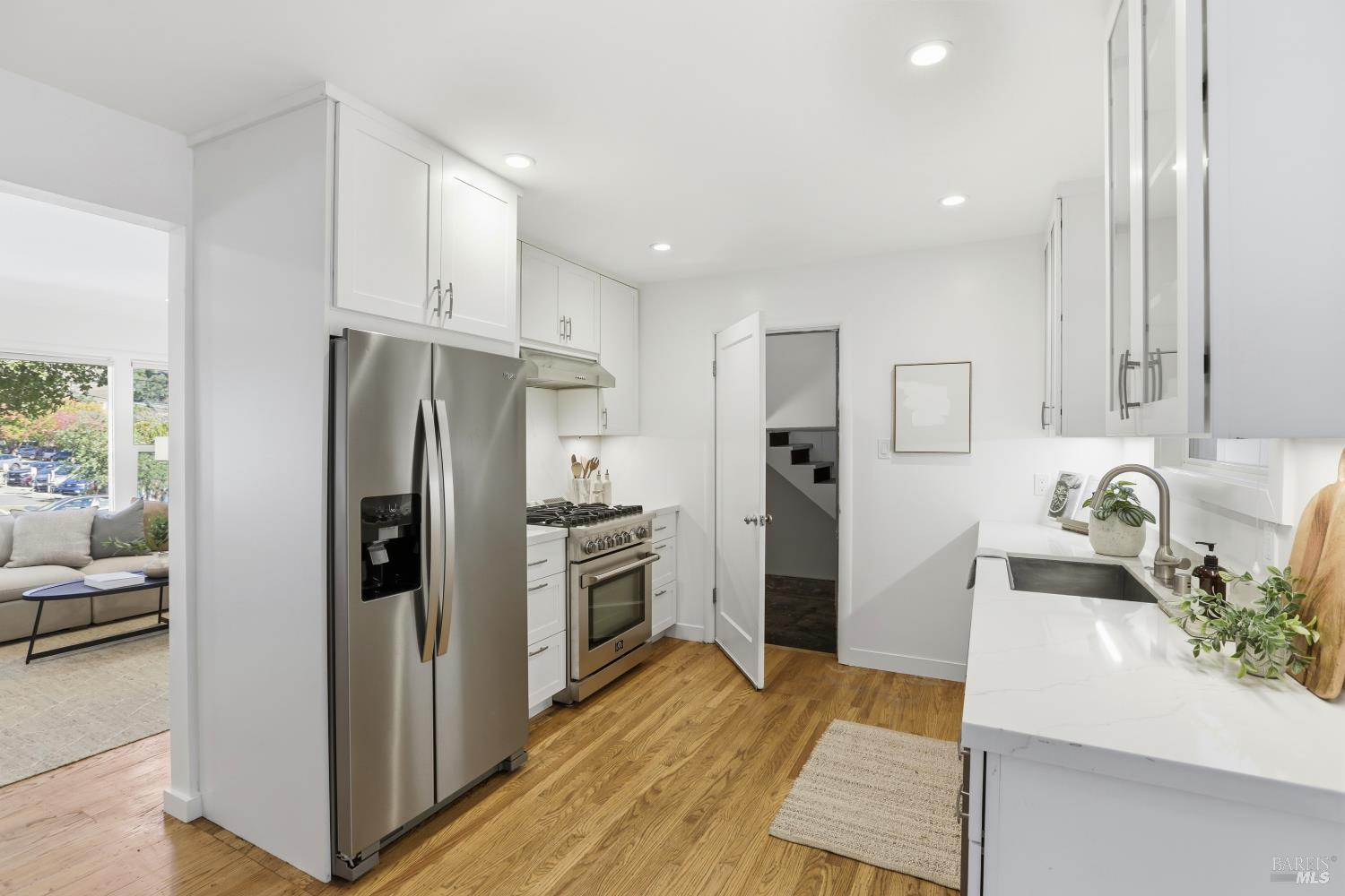 San Rafael, California, 94901, United States, 3 Bedrooms Bedrooms, ,1 BathroomBathrooms,Residential,For Sale,1987980