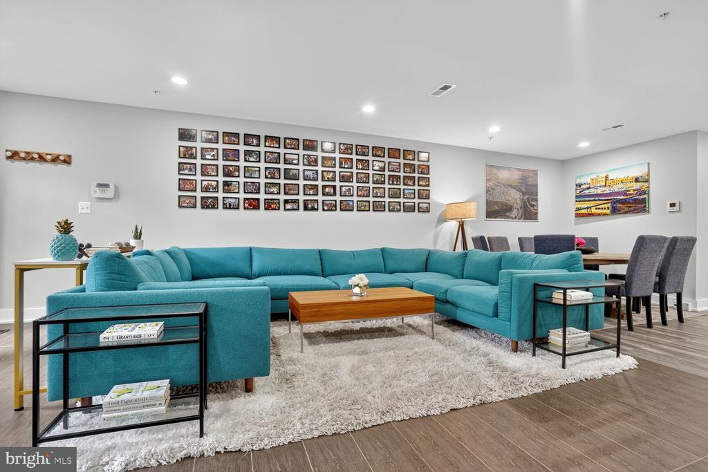 Washington, District of Columbia, 20010, United States, 2 Bedrooms Bedrooms, ,2 BathroomsBathrooms,Residential,For Sale,1975364