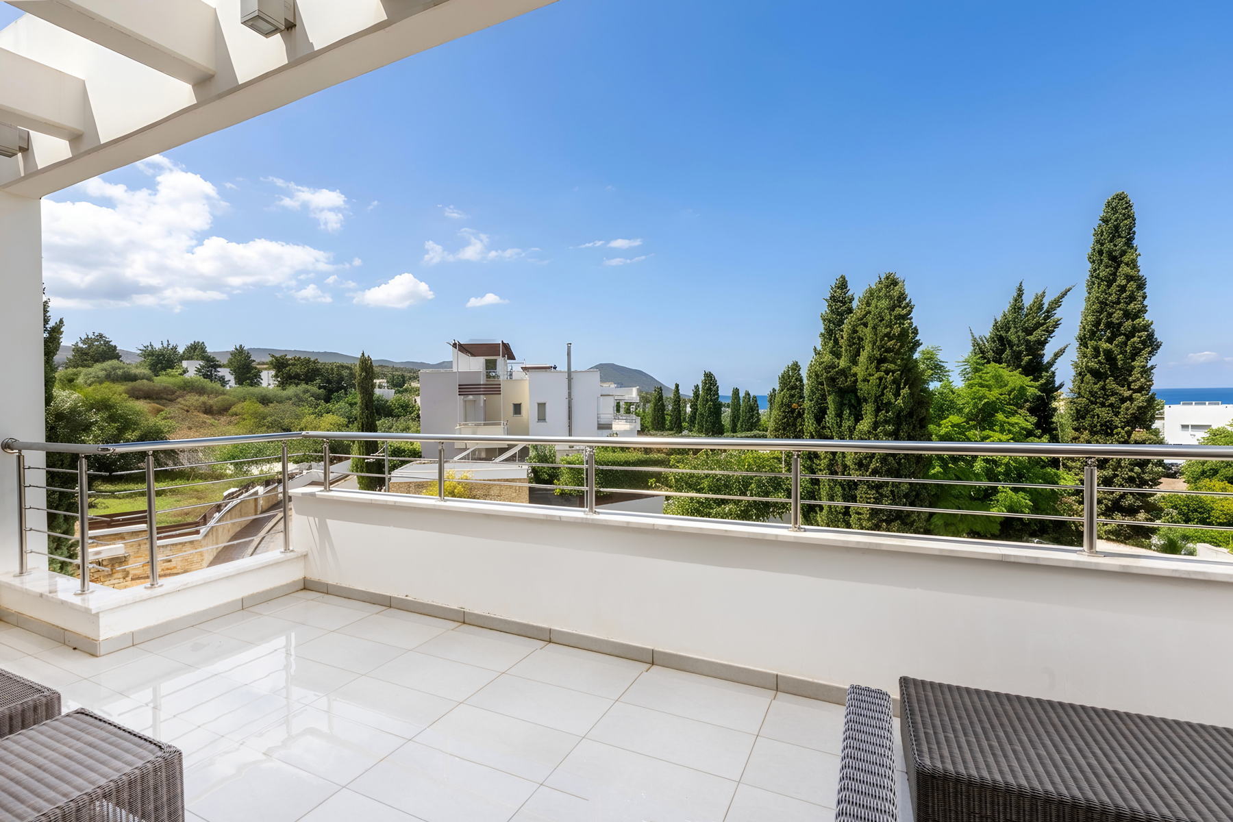  Four-Bedroom Detached Villa with Lift and Roof Garden Steps from the Beach - 物件實景