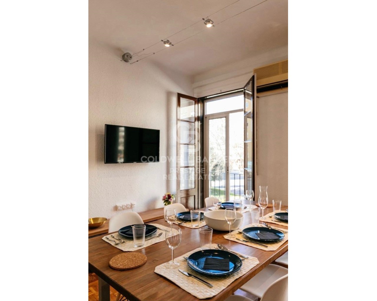 Barcelona, Catalonia, ES, 4 Bedrooms Bedrooms, ,2 BathroomsBathrooms,Residential,For Sale,1752141
