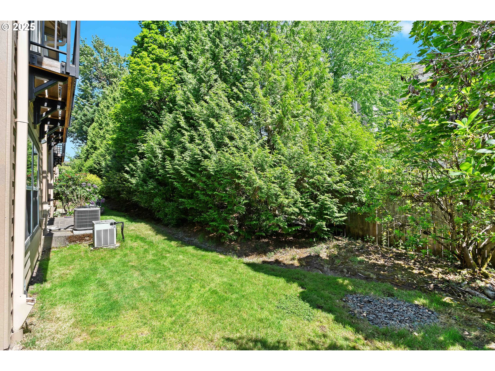 Lake Oswego, Oregon, 97035, United States, 2 Bedrooms Bedrooms, ,2 BathroomsBathrooms,Residential,For Sale,1889875