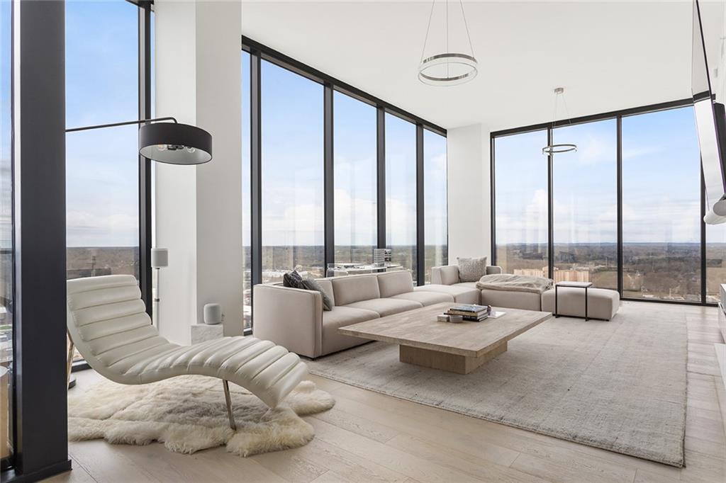 Atlanta, Georgia, 30318, United States, 2 Bedrooms Bedrooms, ,3 BathroomsBathrooms,Residential,For Sale,1849919