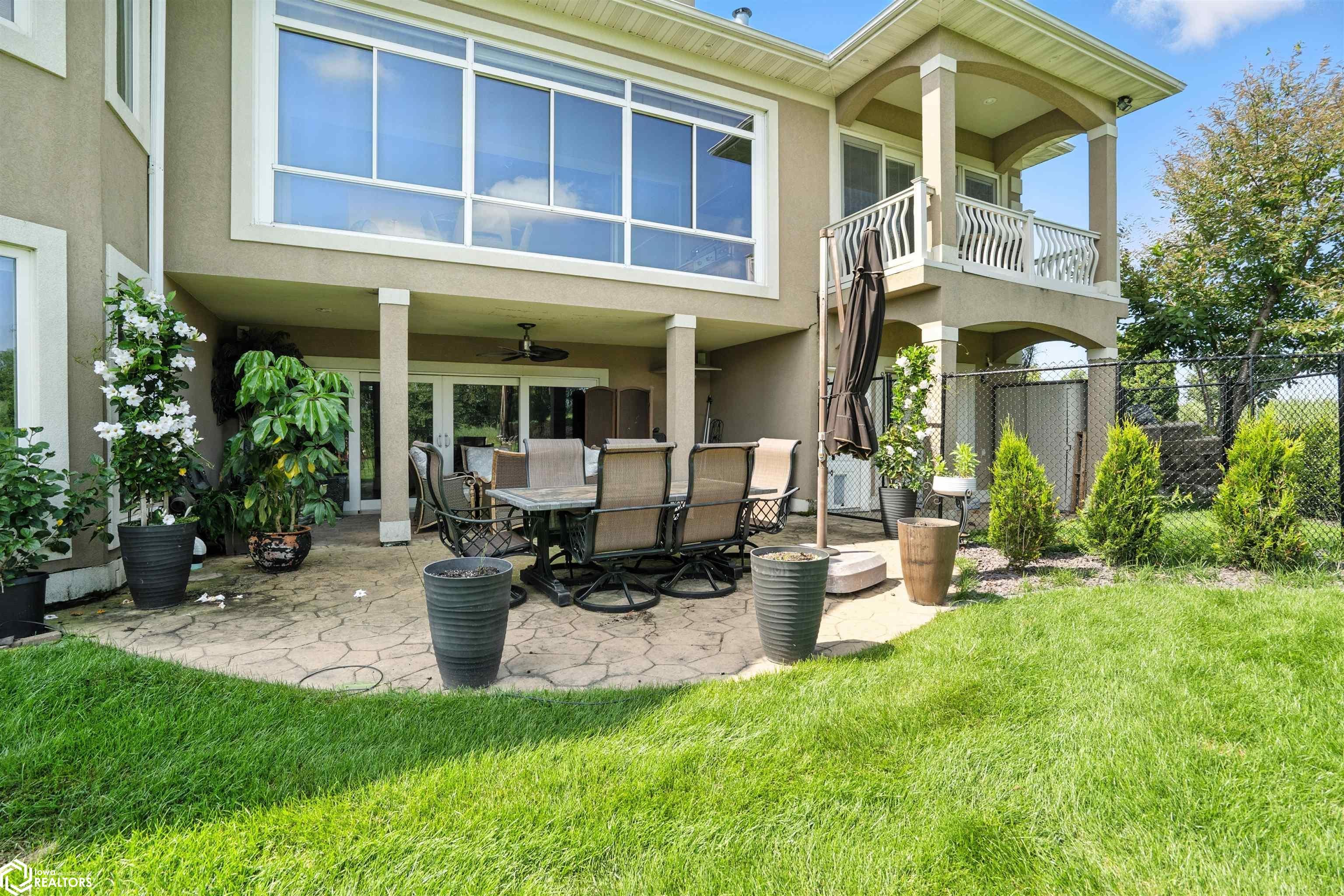 Burlington, Iowa, 52601, United States, 4 Bedrooms Bedrooms, ,5 BathroomsBathrooms,Residential,For Sale,1975547