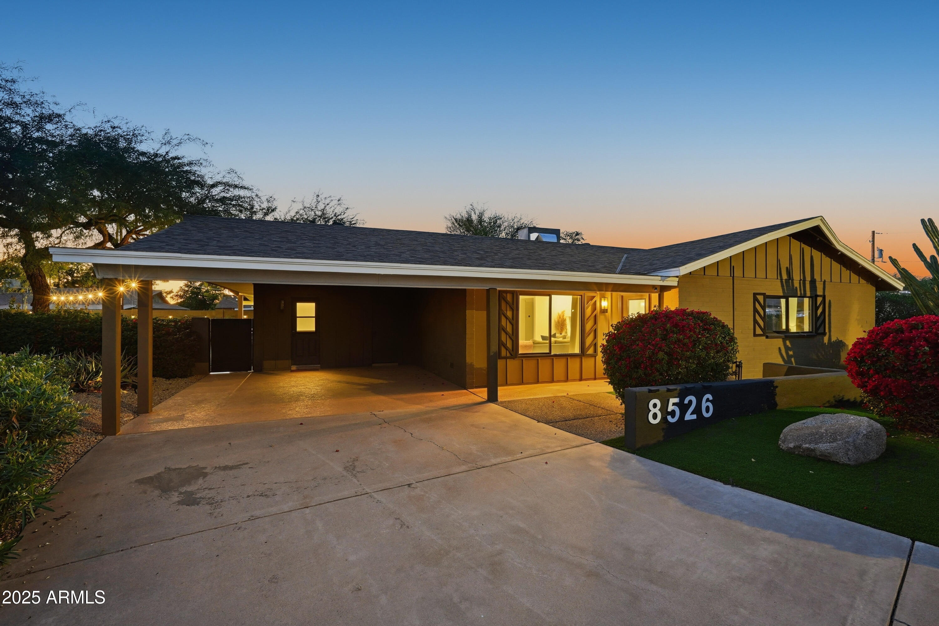 Scottsdale, Arizona, 85251, United States, 4 Bedrooms Bedrooms, ,2 BathroomsBathrooms,Residential,For Sale,2001861