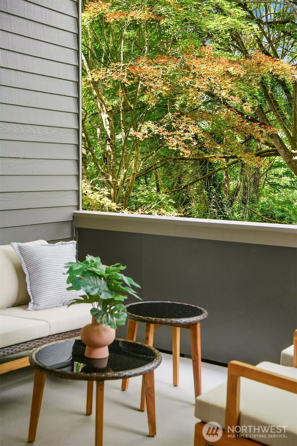 Seattle, Washington, 98109, United States, 2 Bedrooms Bedrooms, ,1 BathroomBathrooms,Residential,For Sale,1903752