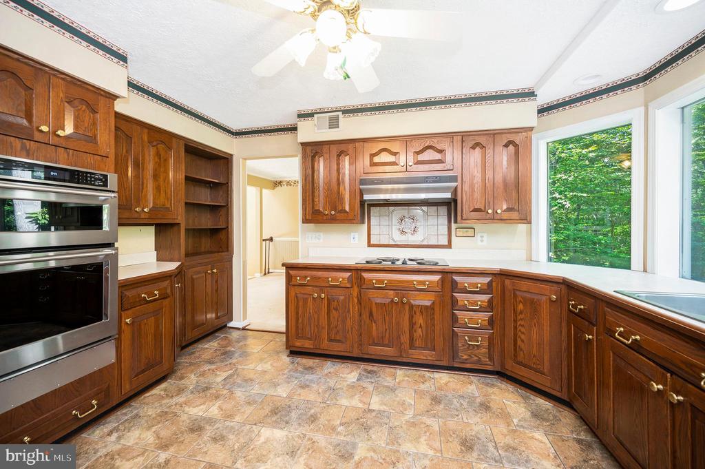 Woodbridge, Virginia, 22192, United States, 3 Bedrooms Bedrooms, ,3 BathroomsBathrooms,Residential,For Sale,1921378