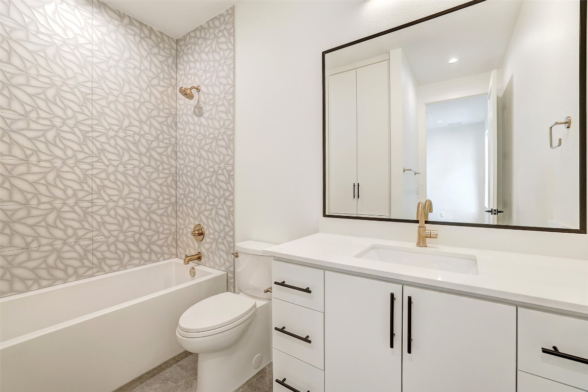 Austin, Texas, 78704, United States, 2 Bedrooms Bedrooms, ,3 BathroomsBathrooms,Residential,For Sale,1901226