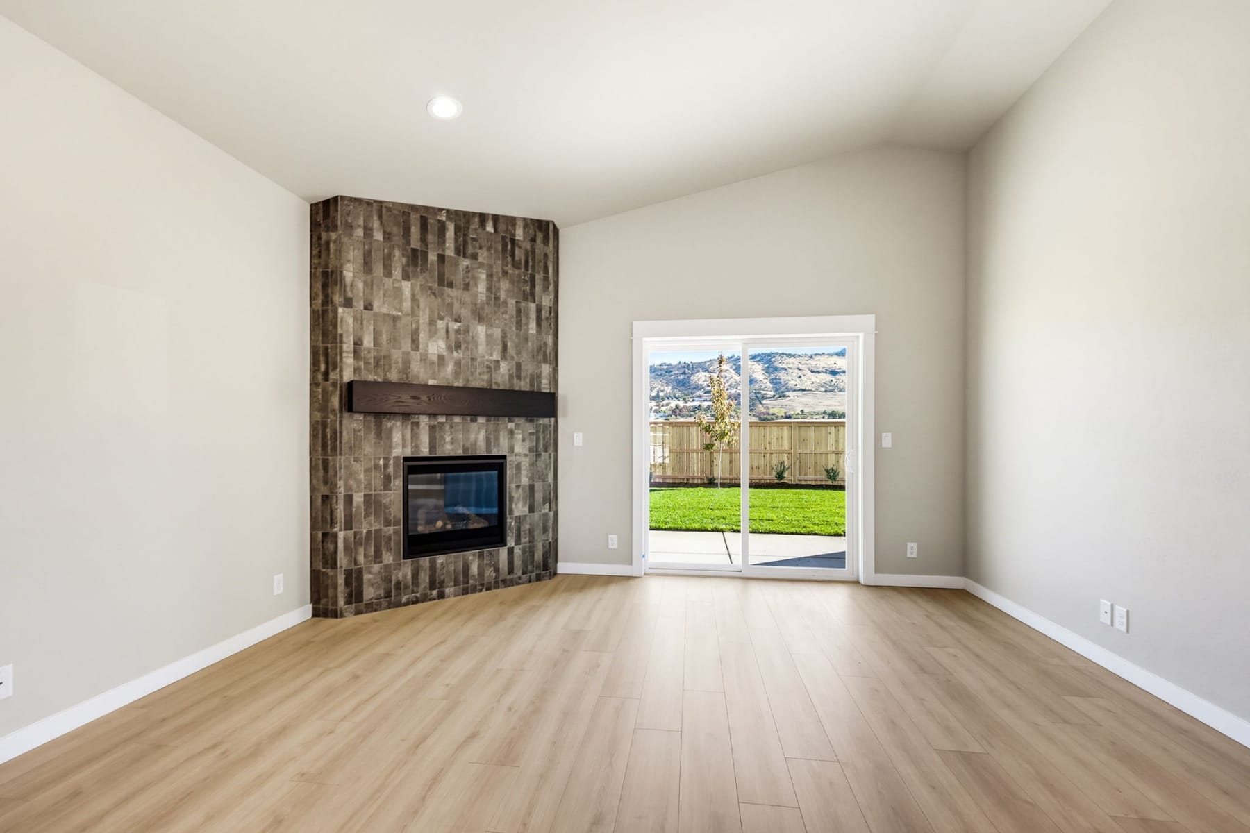  3220 Garner Way Medford, OR 97504 - 物件實景