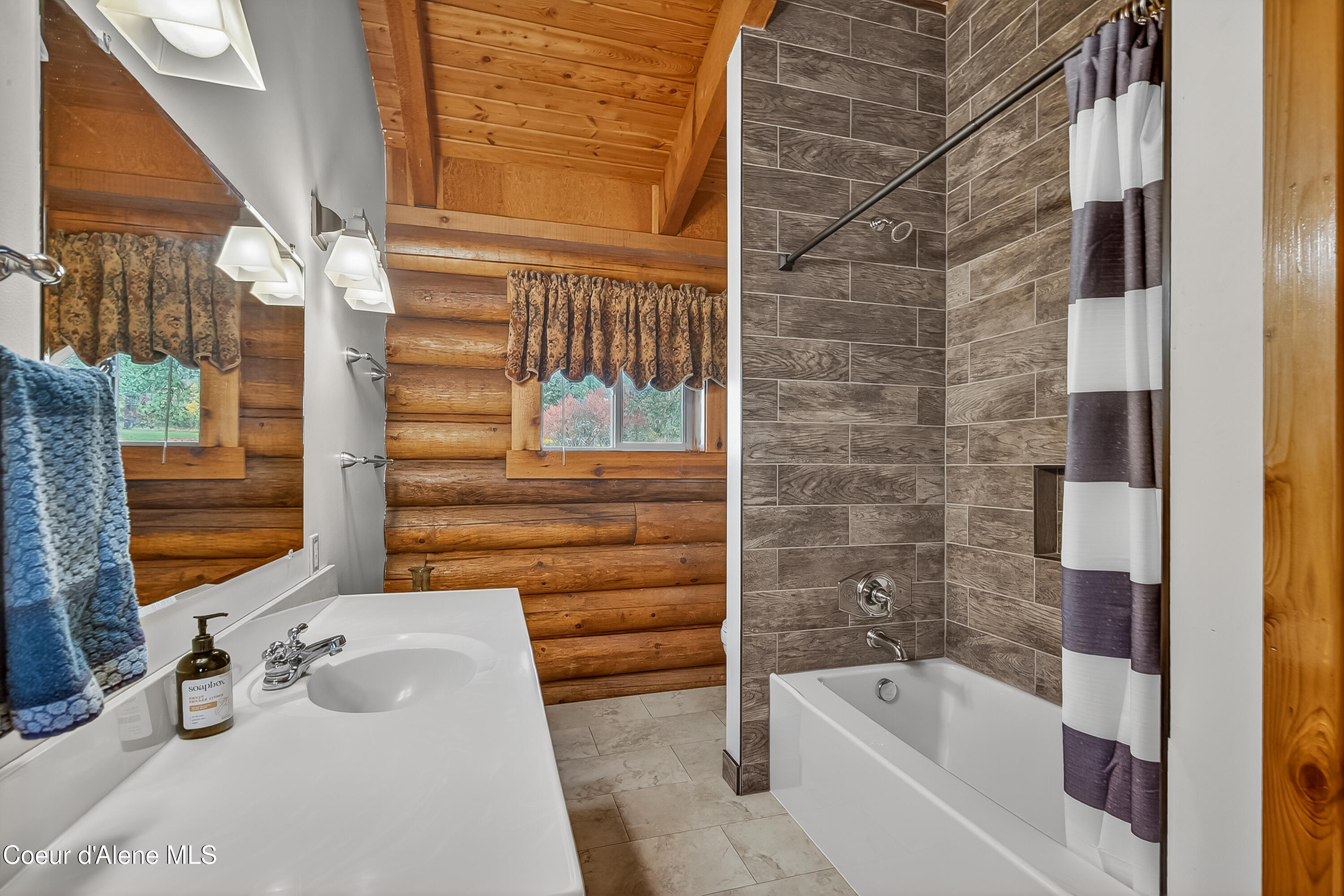 Kendrick, Idaho, 83537, United States, 3 Bedrooms Bedrooms, ,2 BathroomsBathrooms,Residential,For Sale,1977915