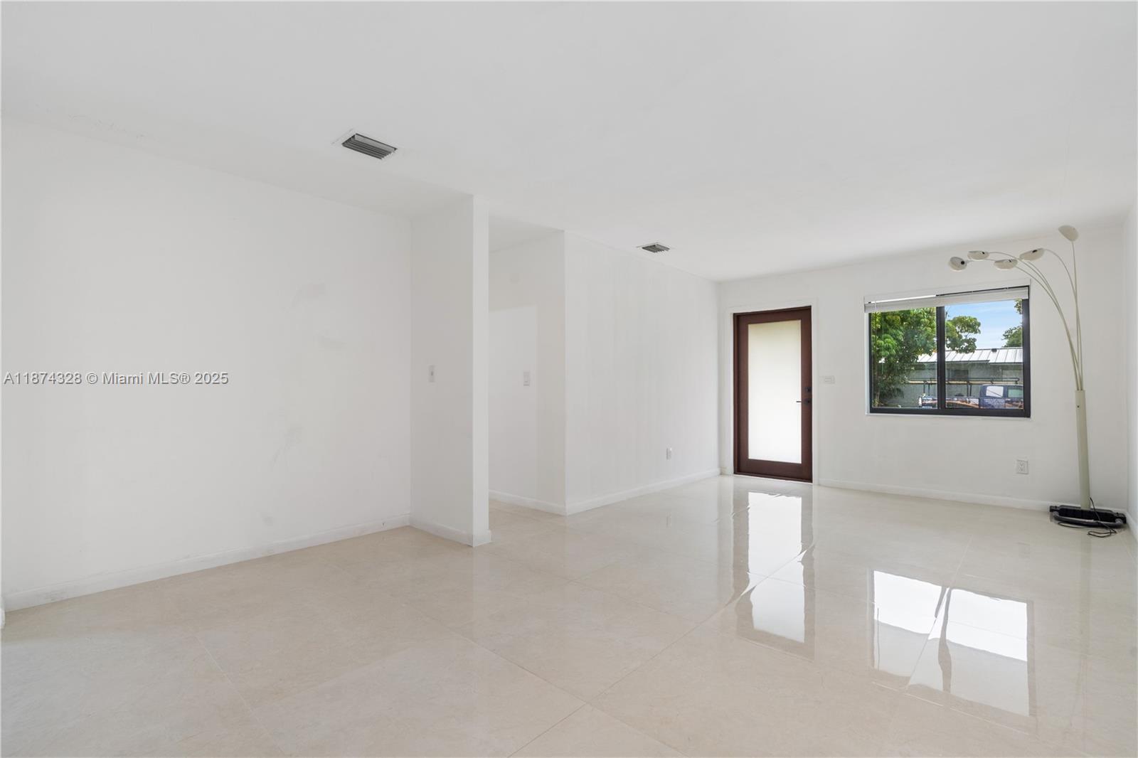 Miami, Florida, 33176, United States, 3 Bedrooms Bedrooms, ,1 BathroomBathrooms,Residential,For Sale,1941991