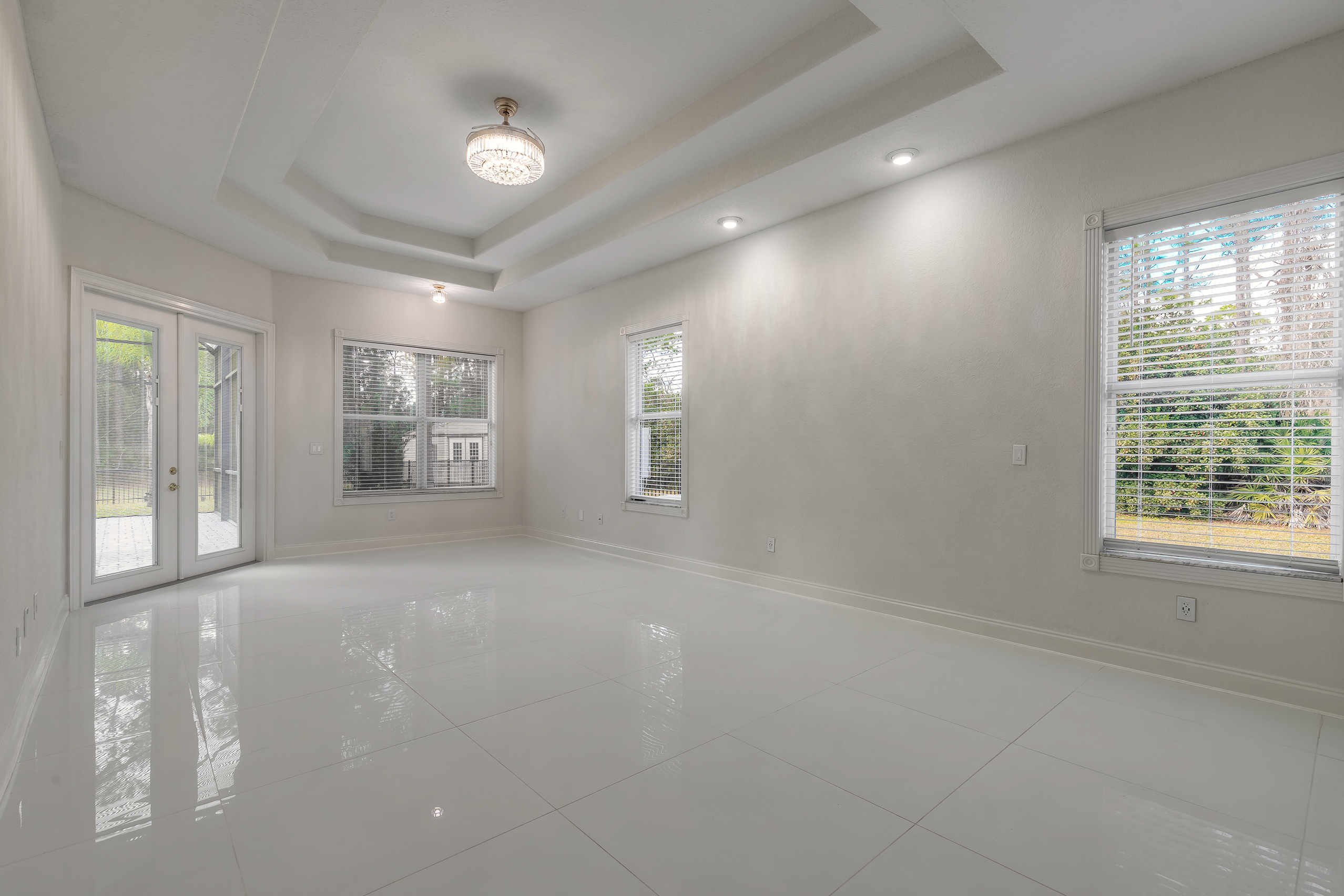 Daytona Beach, Florida, 32124, United States, 5 Bedrooms Bedrooms, ,4 BathroomsBathrooms,Residential,For Sale,2006264