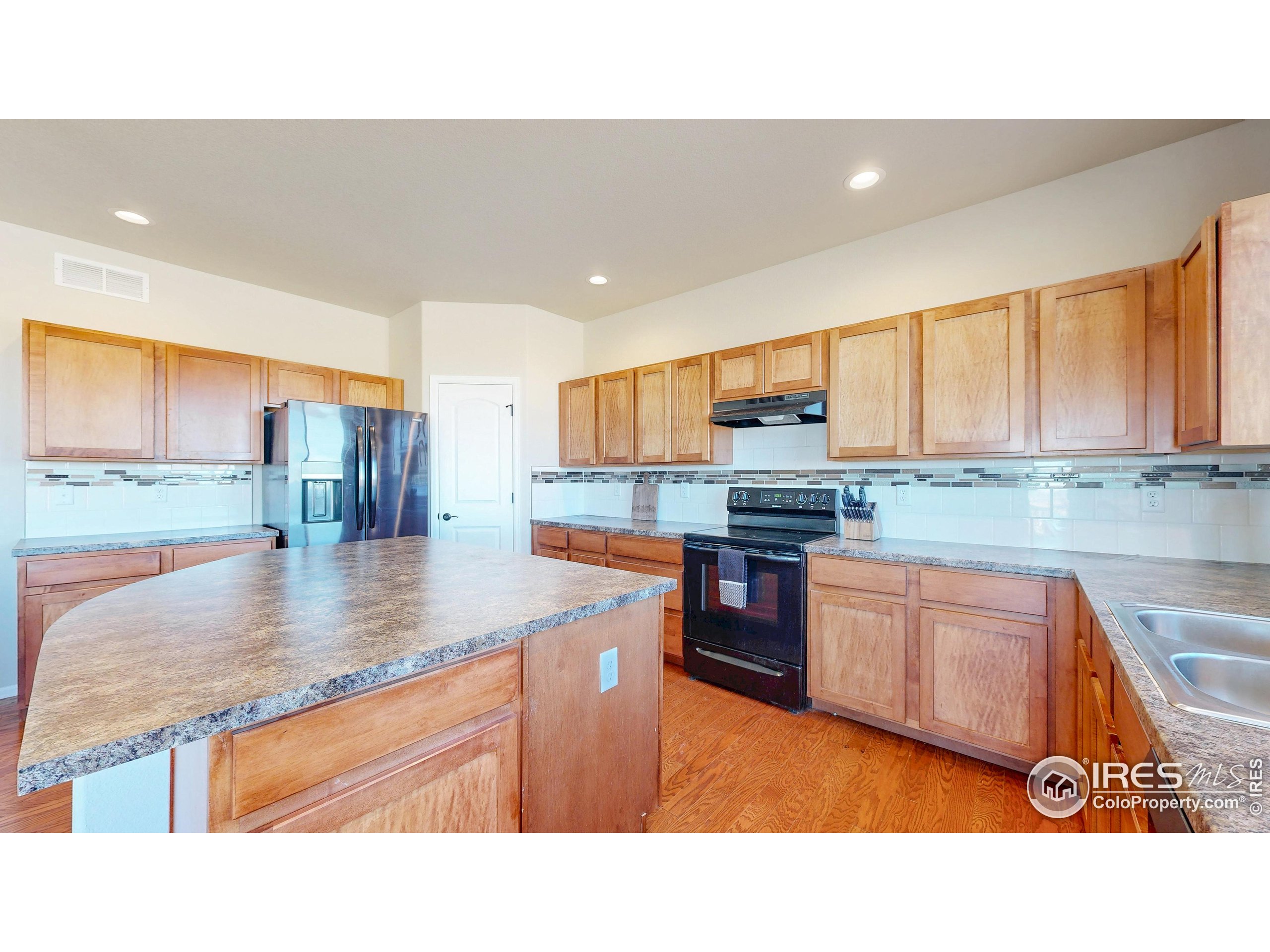 Johnstown, Colorado, 80534, United States, 4 Bedrooms Bedrooms, ,3 BathroomsBathrooms,Residential,For Sale,1911413