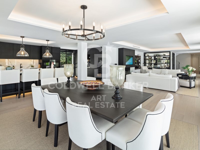 Marbella, Andalusia, ES, 5 Bedrooms Bedrooms, ,5 BathroomsBathrooms,Residential,For Sale,1760683