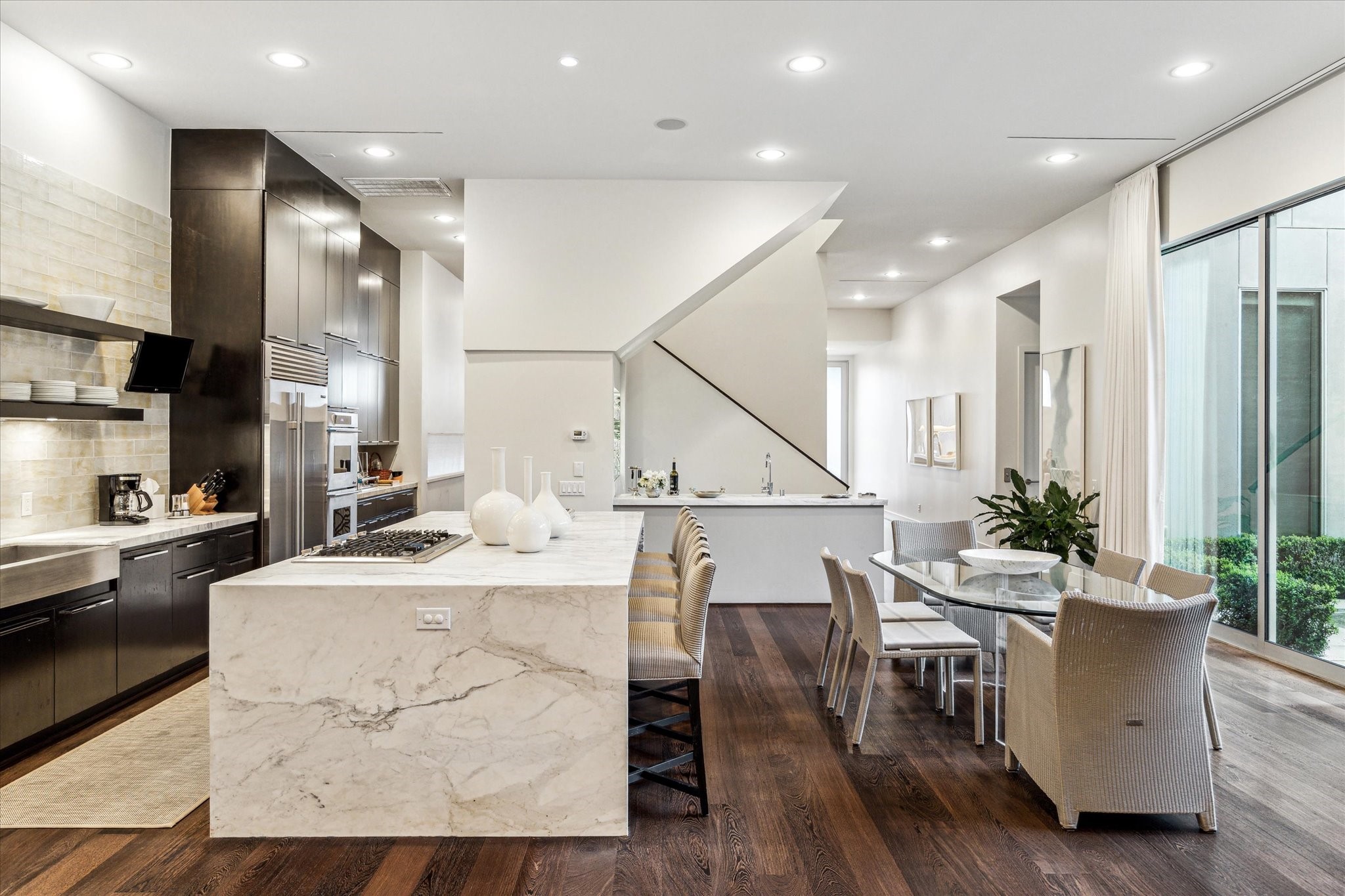  2211 Avalon Place - 物件實景