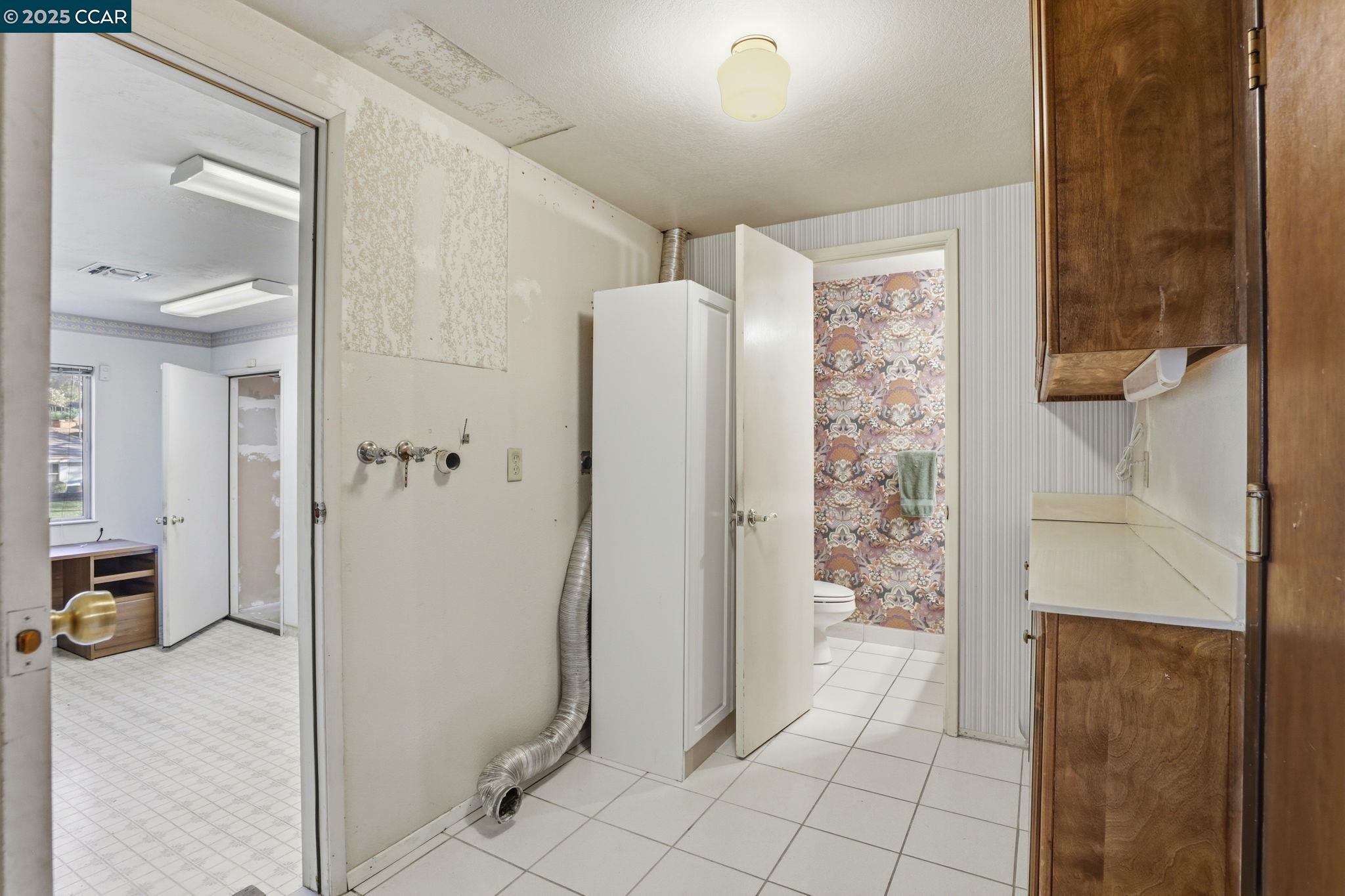 El Dorado Hills, California, 95762, United States, 4 Bedrooms Bedrooms, ,3 BathroomsBathrooms,Residential,For Sale,1988209