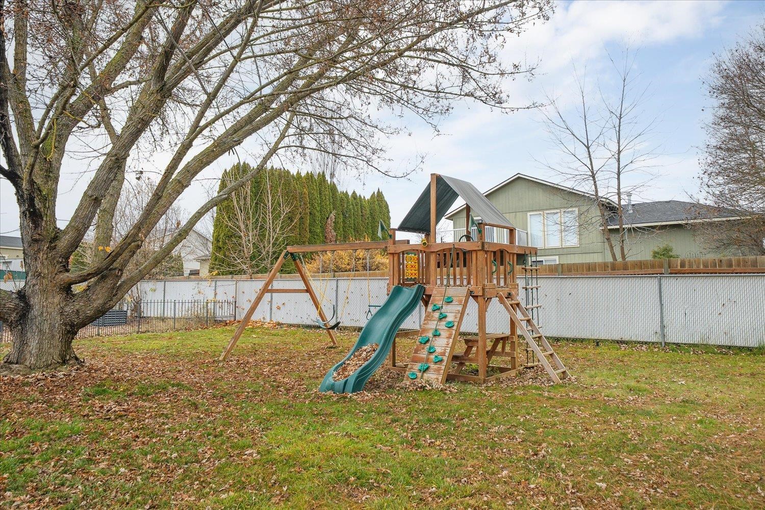 Colbert, Washington, 99005, United States, 5 Bedrooms Bedrooms, ,3 BathroomsBathrooms,Residential,For Sale,1998044