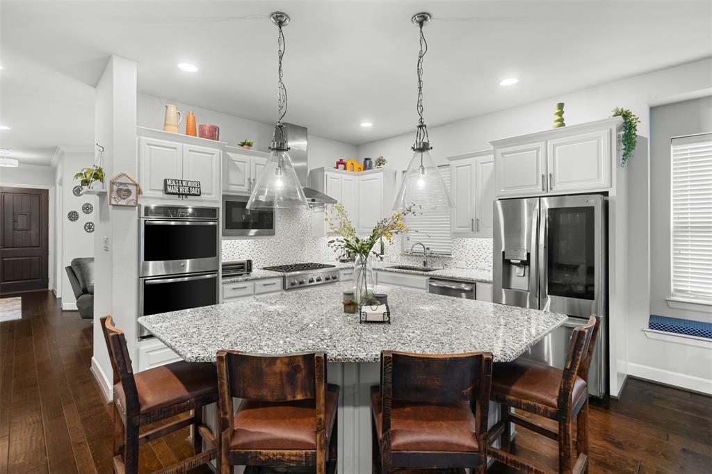 Arlington, Texas, 76005, United States, 4 Bedrooms Bedrooms, ,4 BathroomsBathrooms,Residential,For Sale,1890856