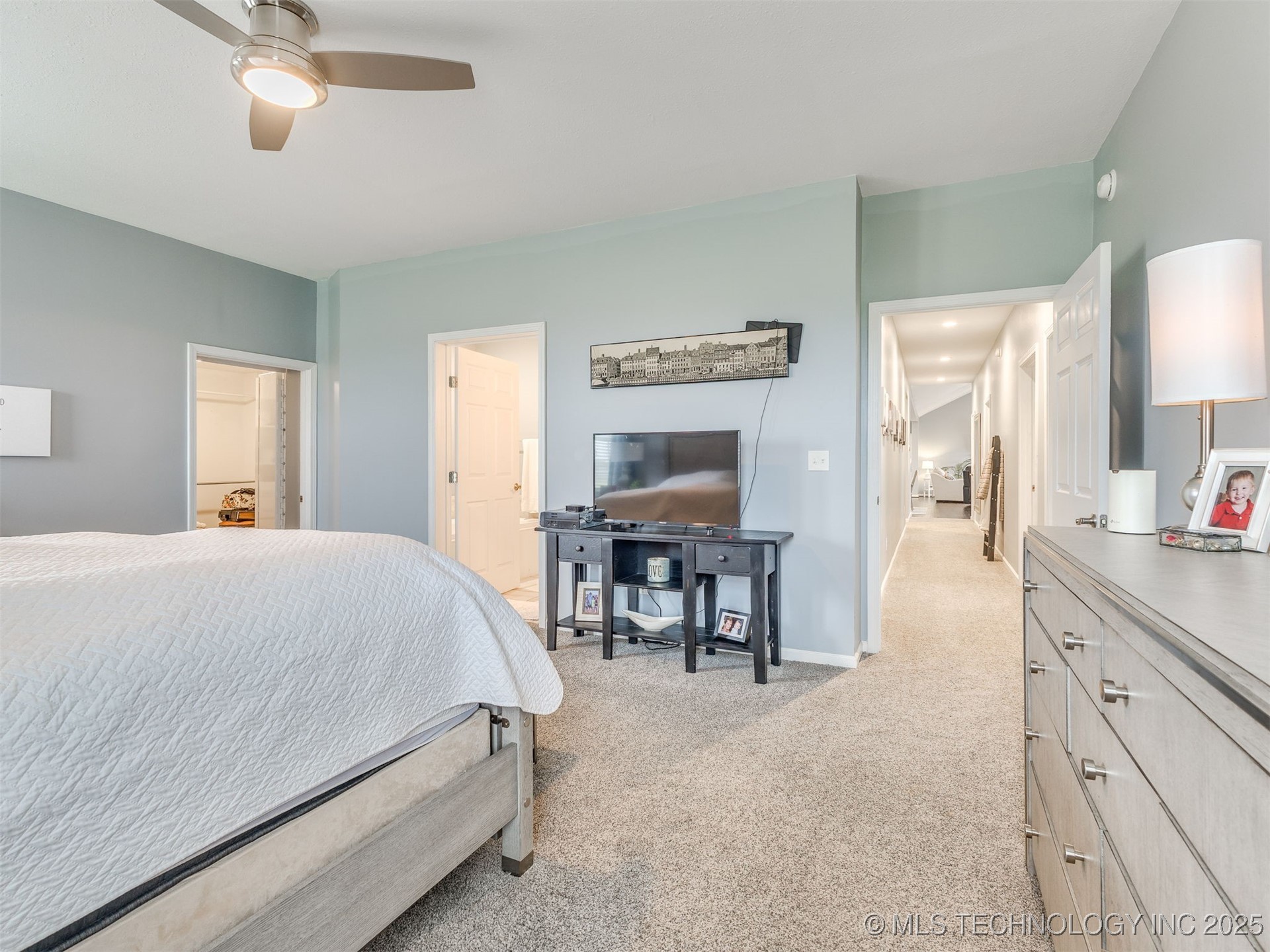 Mounds, Oklahoma, 74047, United States, 4 Bedrooms Bedrooms, ,4 BathroomsBathrooms,Residential,For Sale,1985246