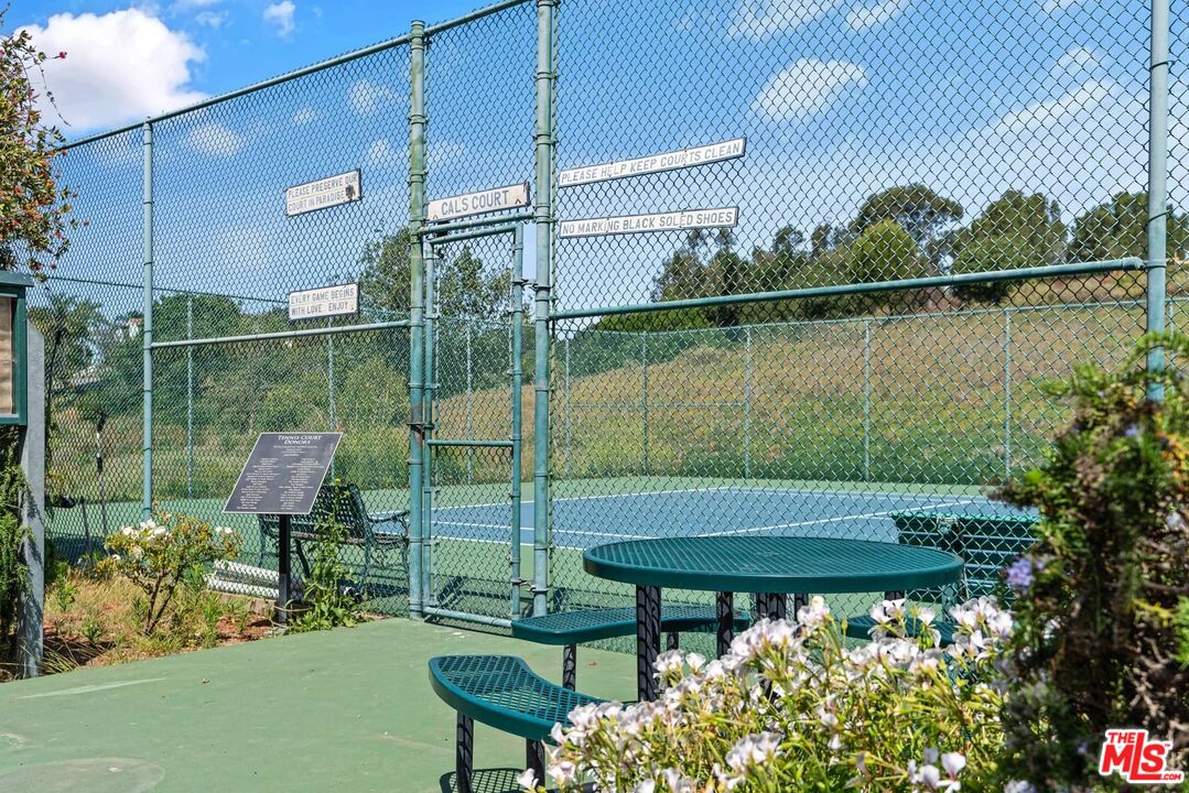 Malibu, California, 90265, United States, 1 Bedroom Bedrooms, ,1 BathroomBathrooms,Residential,For Sale,1891737