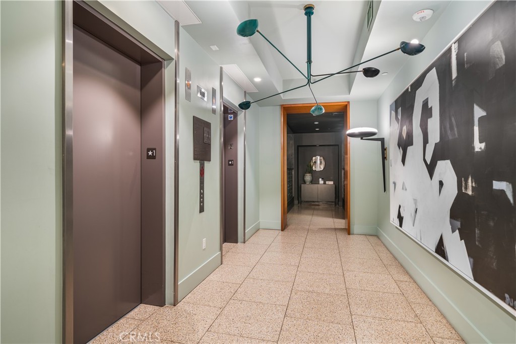 Los Angeles, California, 90024, United States, 2 Bedrooms Bedrooms, ,2 BathroomsBathrooms,Residential,For Sale,1746972